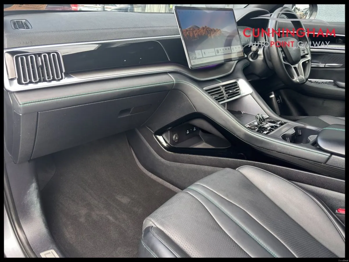 BYD SEAL U DM-i Boost Auto **80km EV Range** - Image 6
