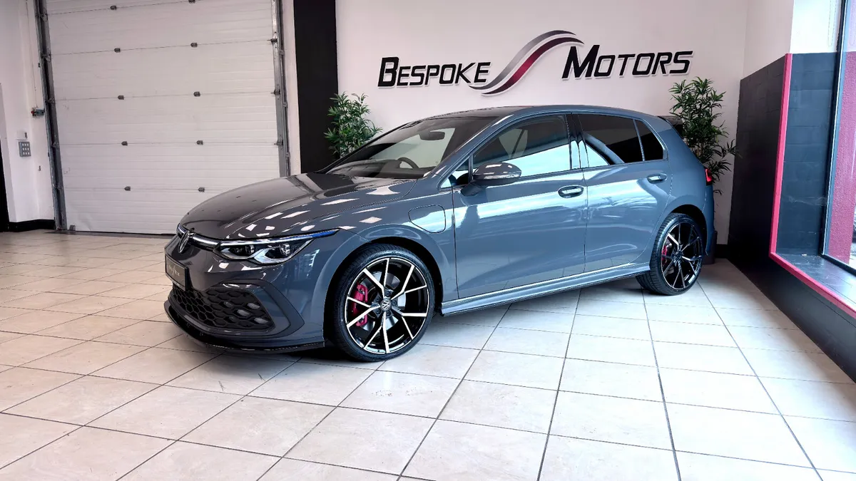 Volkswagen Golf GTE - Image 2