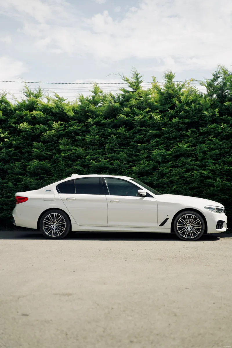 BMW 530e M Sport 2017 | Premium Plug-in Hybrid - Image 5