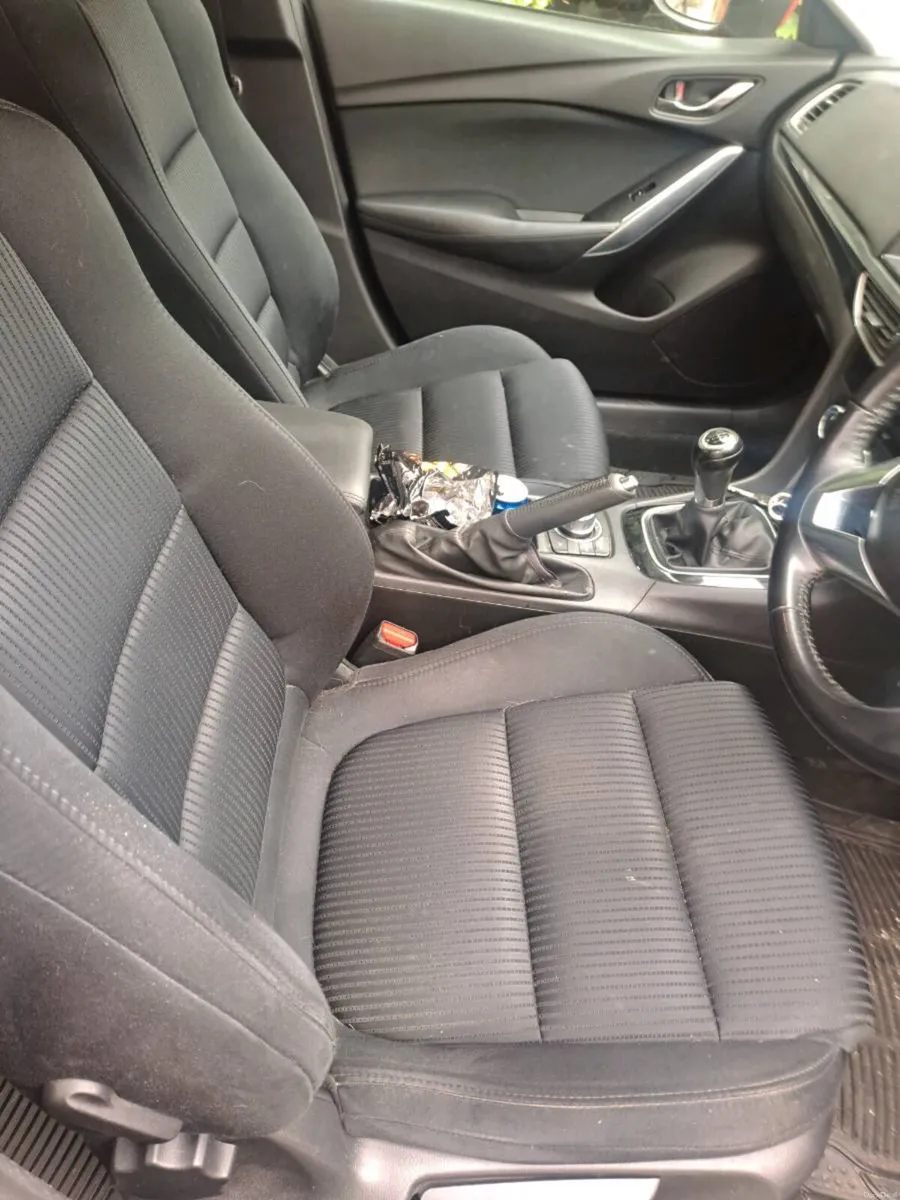 Car - Image 3
