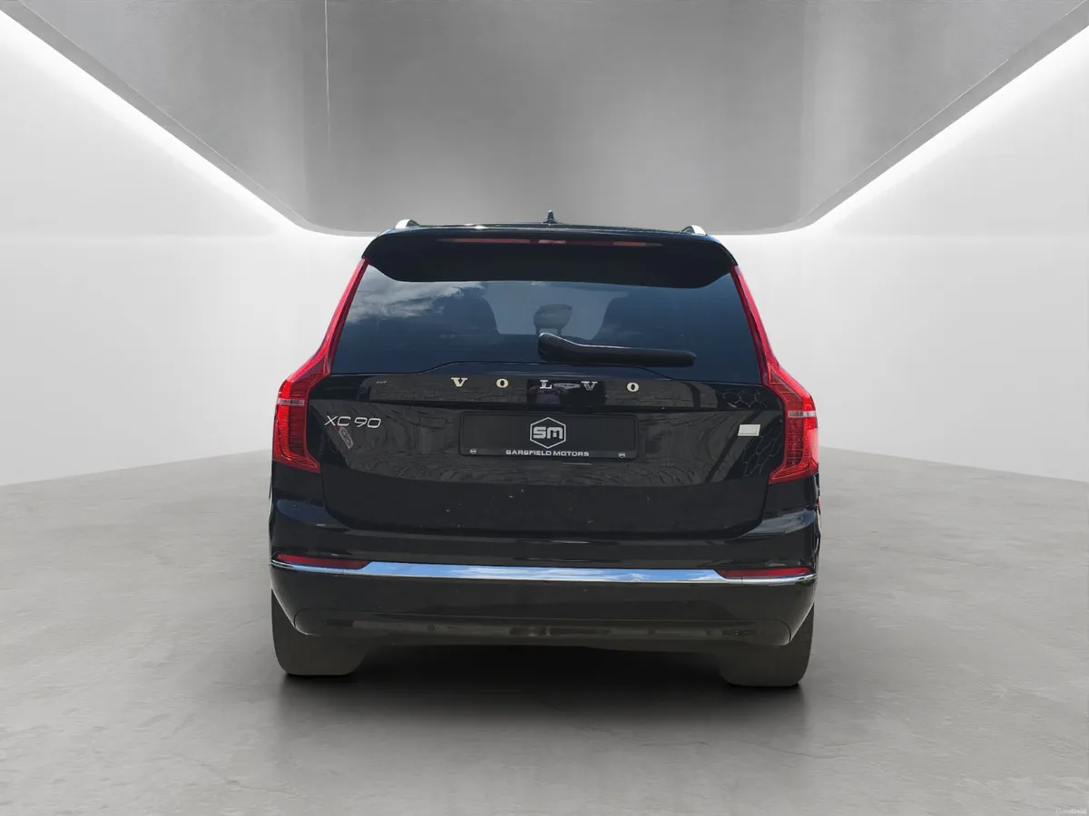 2023 VOLVO XC90 2.0 T8 CORE 7 SEATER. - Image 6