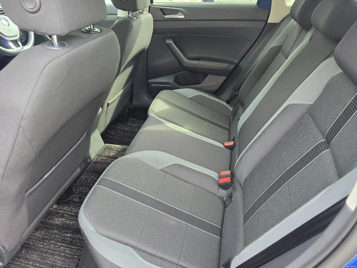 Volkswagen polo 1 litre petrol Automatic - Image 5