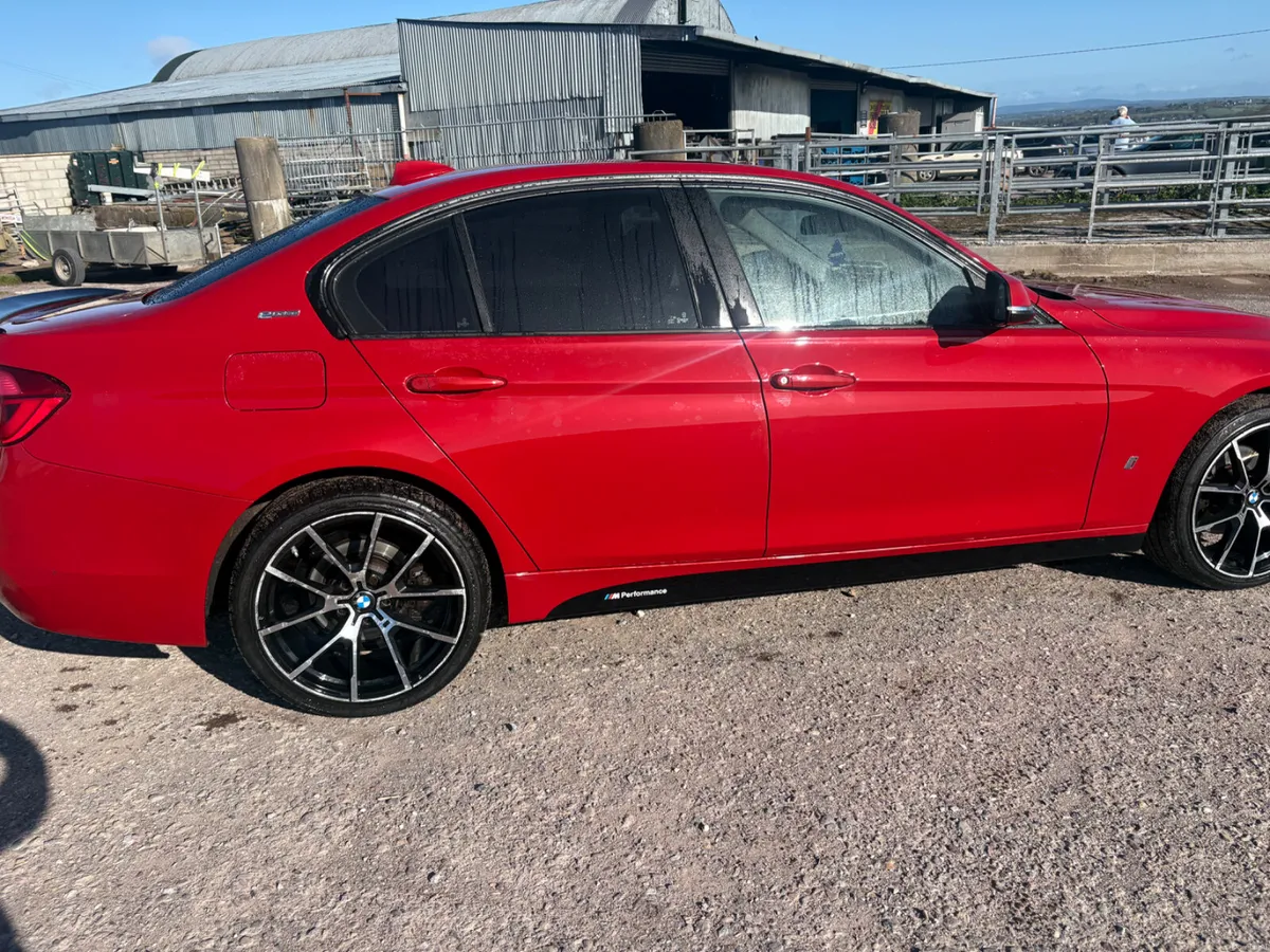 BMW 3-Series 2017 - Image 3