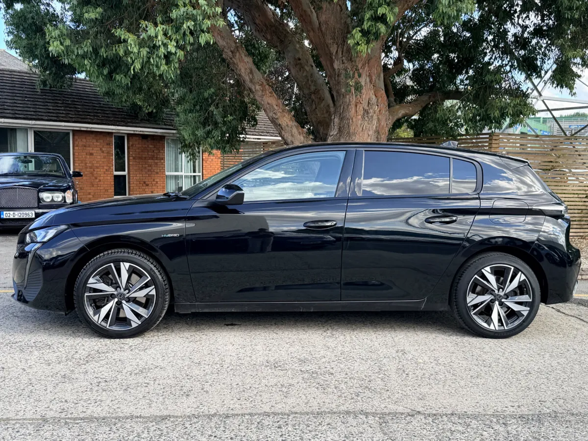 2023 Peugeot 308..1.6 ALLURE.APPLE CAR PLAY.2 KEYS - Image 3