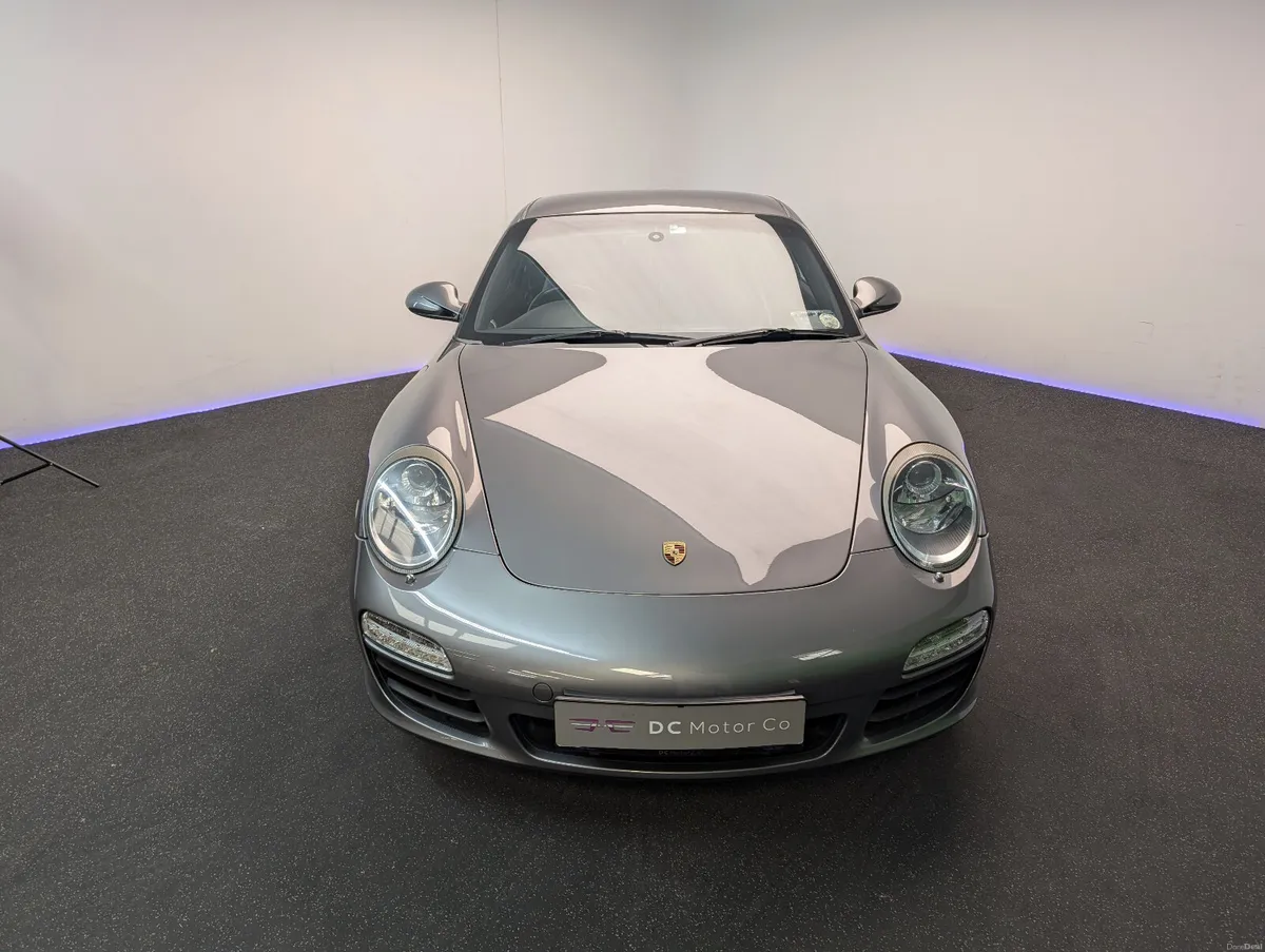 Porsche 911 Carrera S **Future Classic** - Image 5