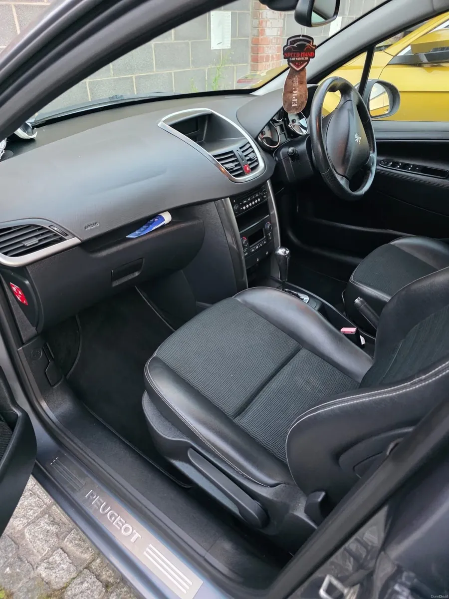 Peugeot 207 2011 - Image 6