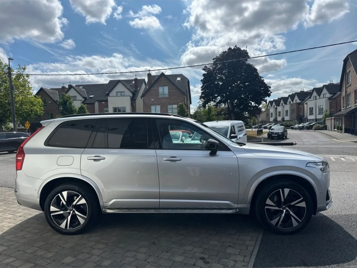 Volvo XC90 T8 PHEV R-Design AWD**Panoramic Glass S - Image 4
