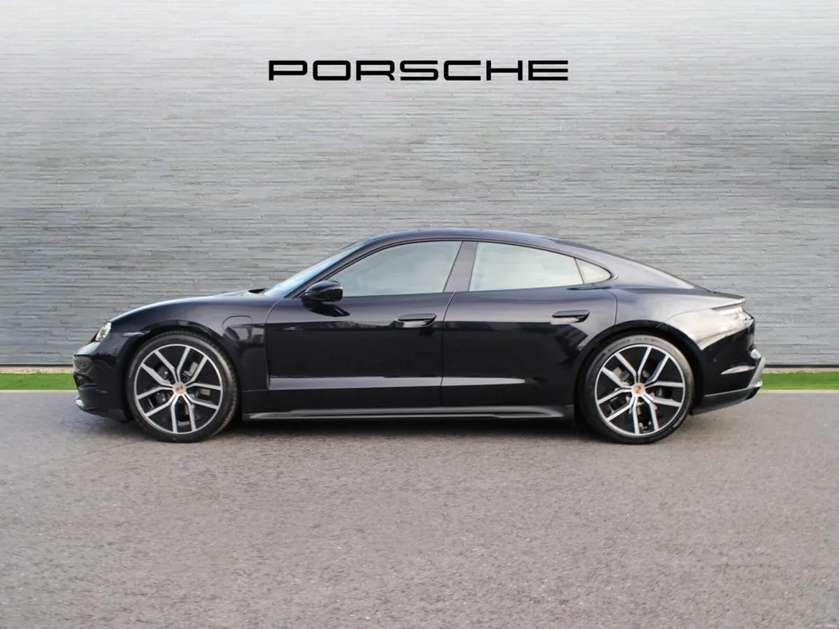 Porsche Taycan Black Edition - Image 3
