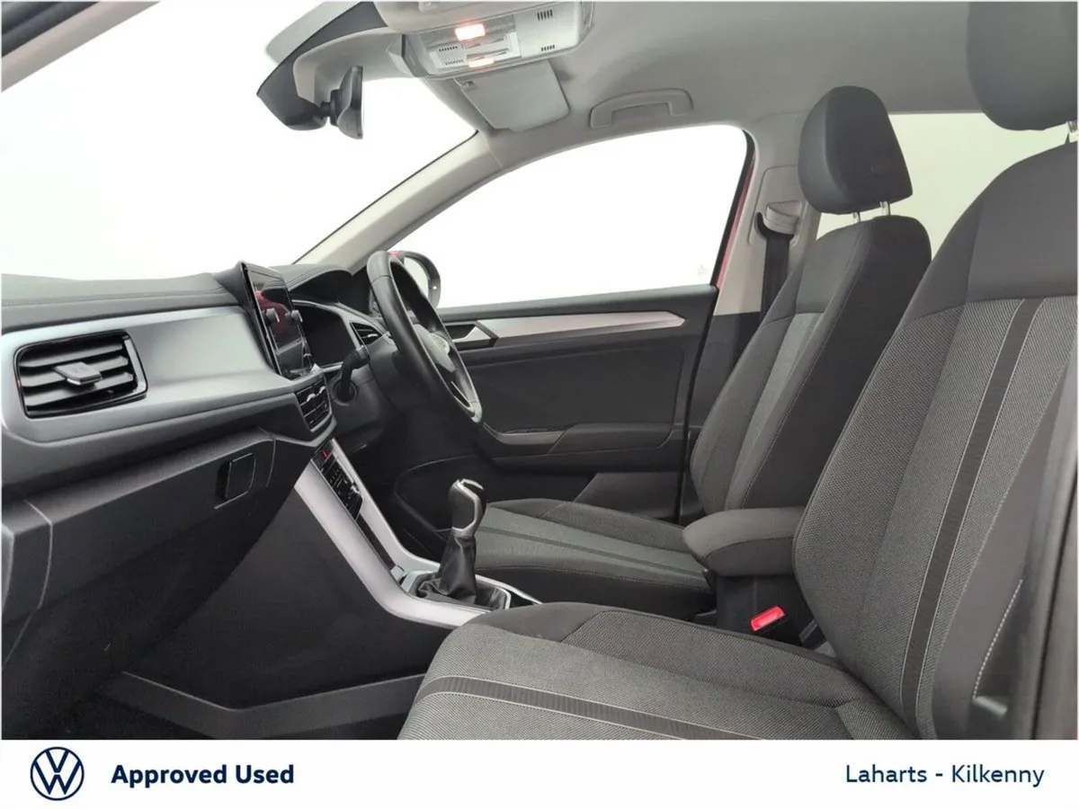 Volkswagen T-Roc LIFE 1.0 TSI 110HP *WIRELESS CARP - Image 4