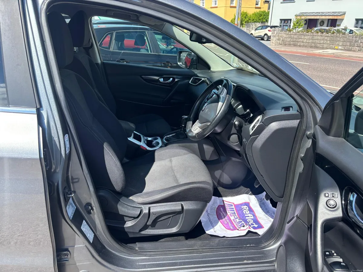 Nissan Qashqai 2016 DIESEL  LOW  MILEAGE - Image 6