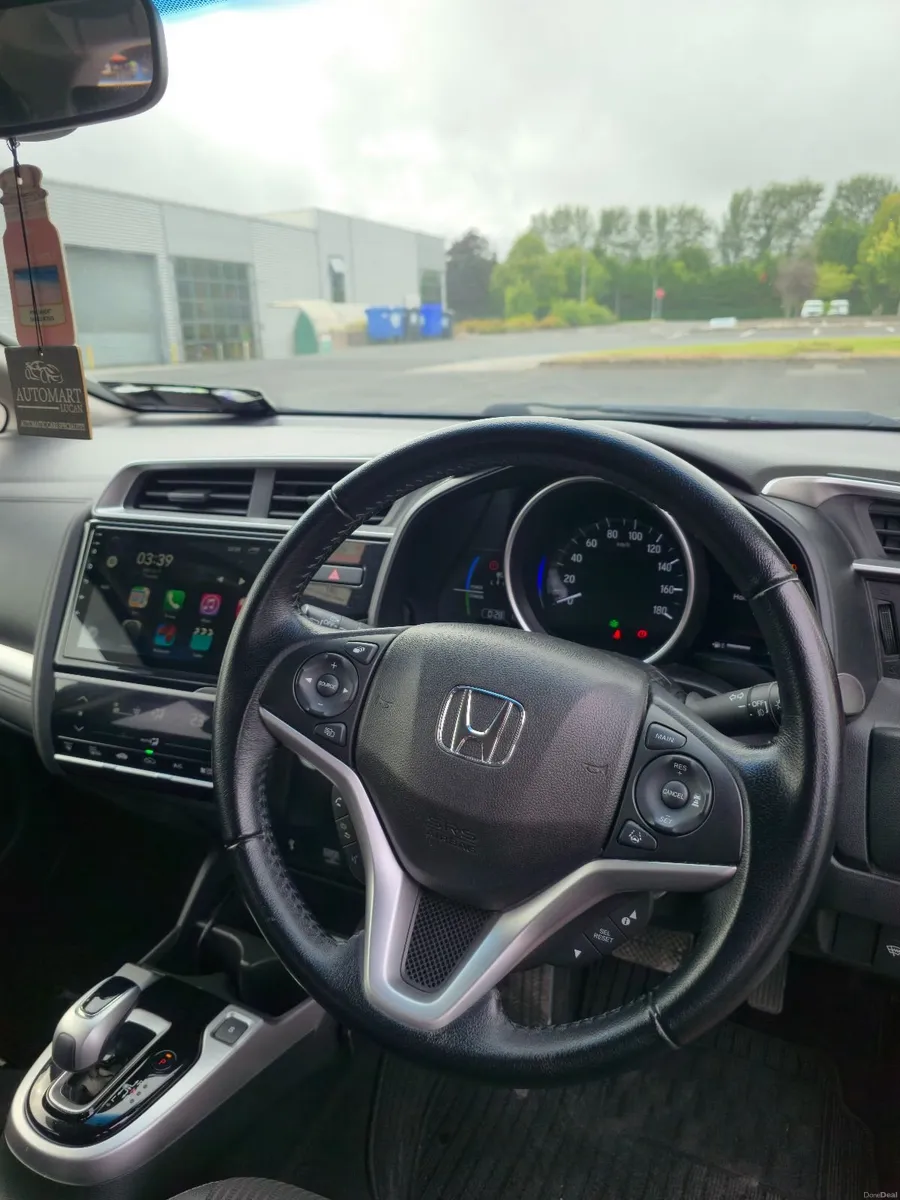 Honda Fit 2017 1.5 Hybrid - Image 2
