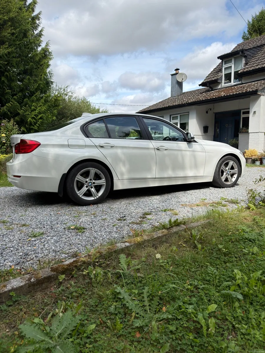 BMW 320D (High spec) - Image 6