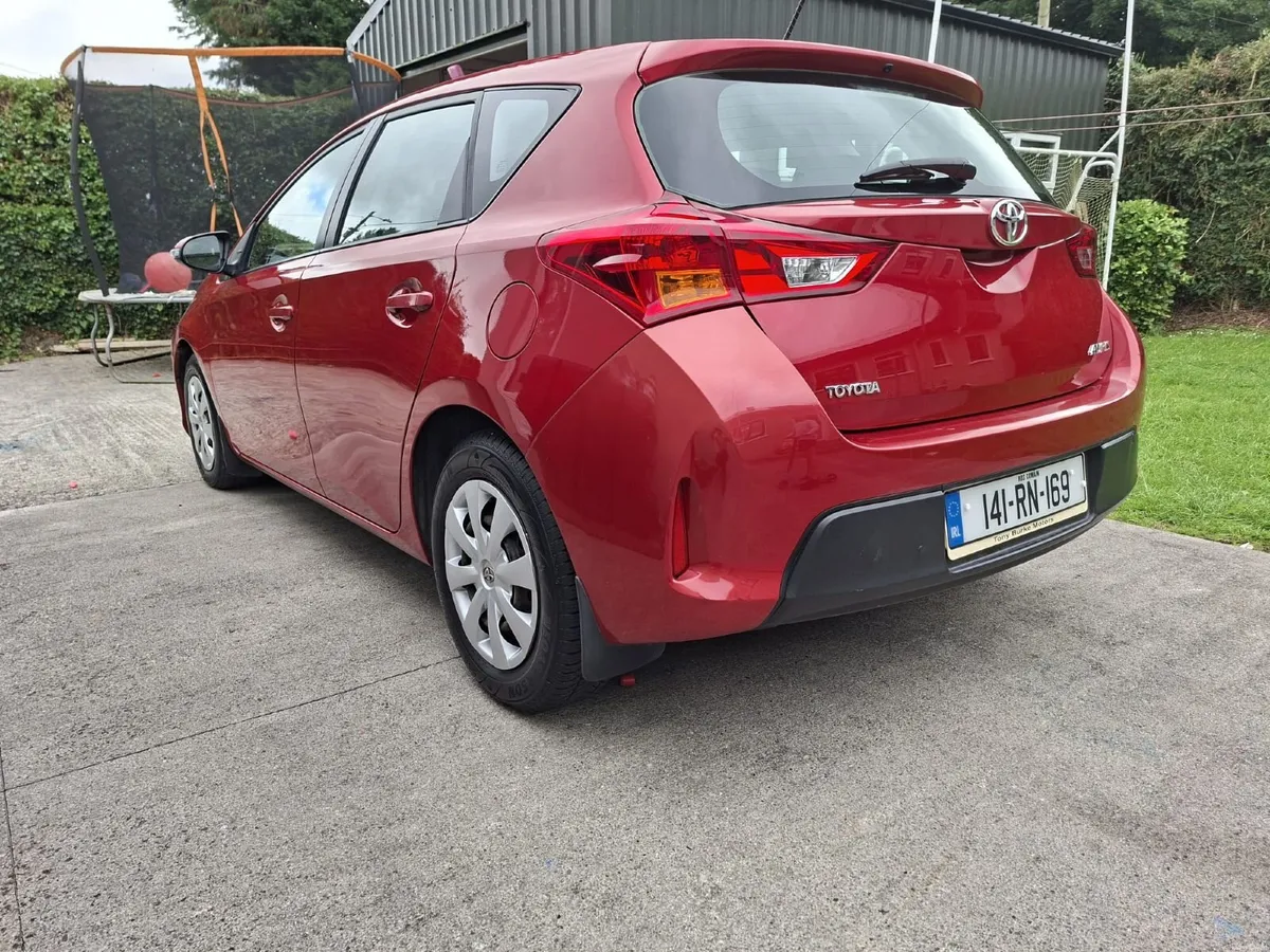 2014 Toyota Auris 1.33 Petrol - Image 5