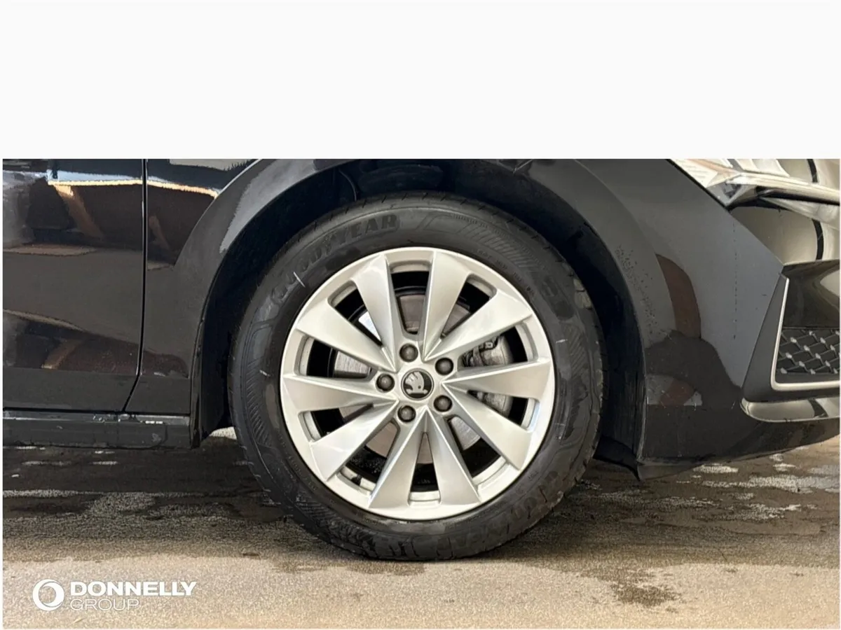 Skoda SUPERB Diesel Estate SE Technology - Image 5