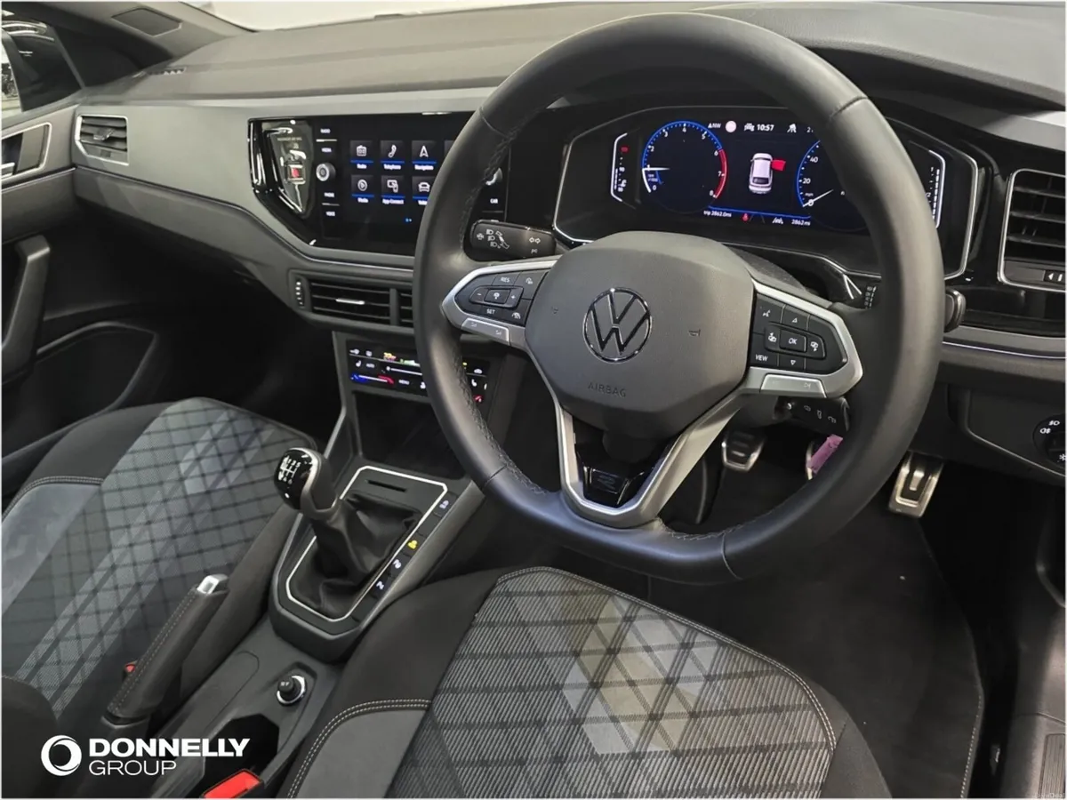 Volkswagen Taigo Hatchback Black Edition - Image 6