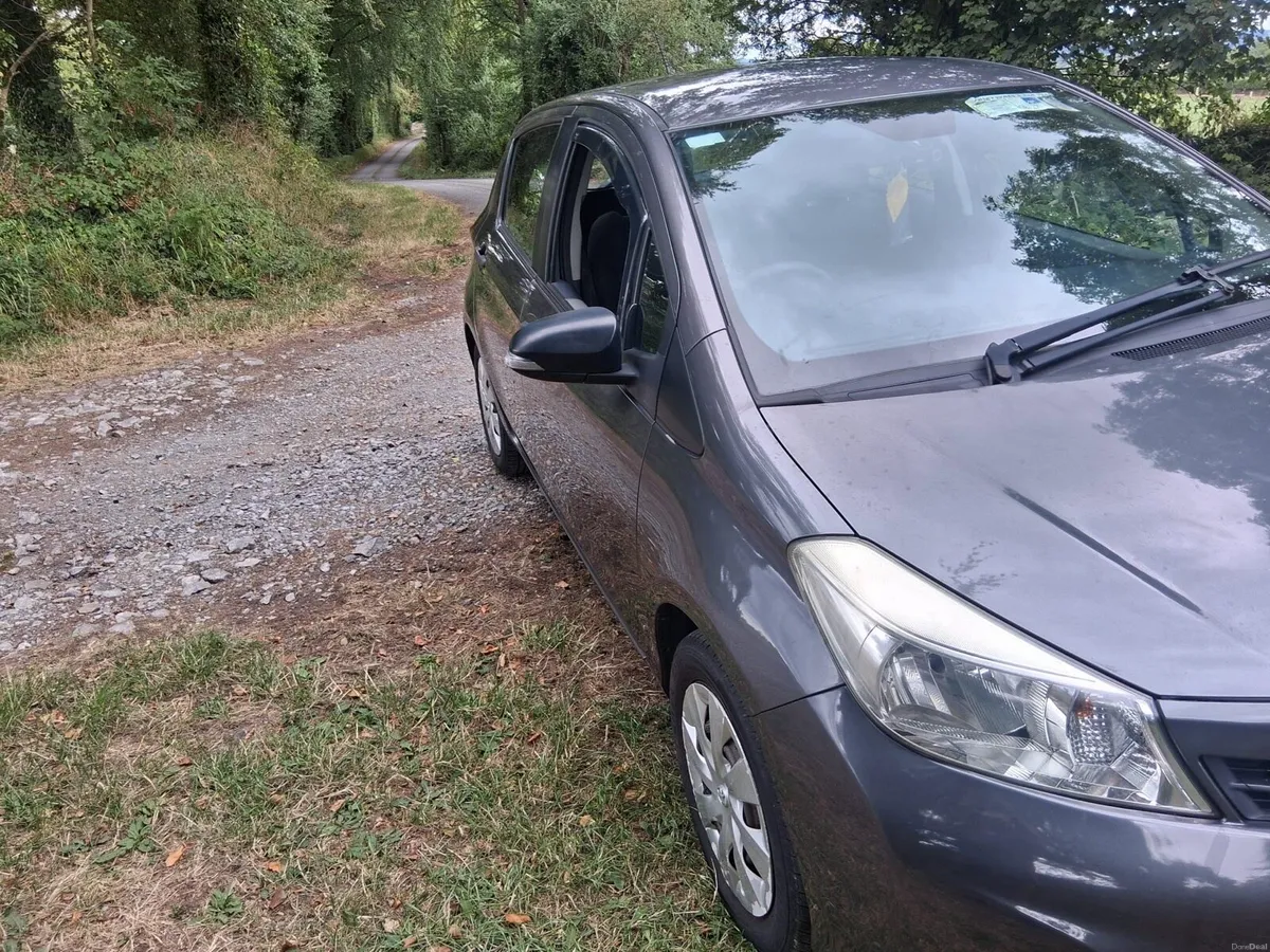 Toyota yaris - Image 4