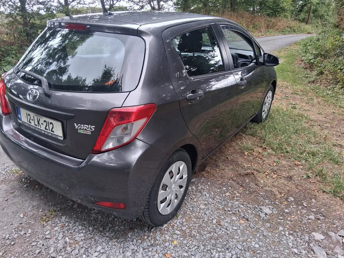 Toyota yaris - Image 3