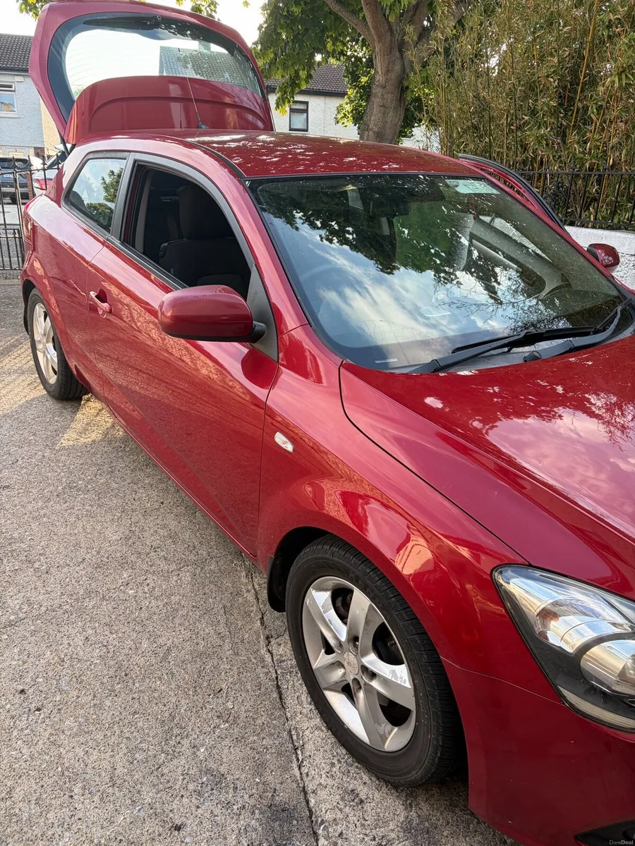 2012 KIA CEED New nct low mileage - Image 3