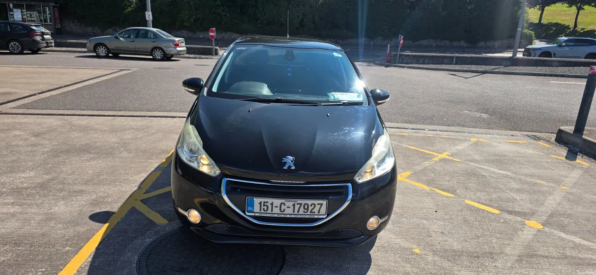 Peugeot 208 AUTOMATIC HIGH SPEC - Image 3