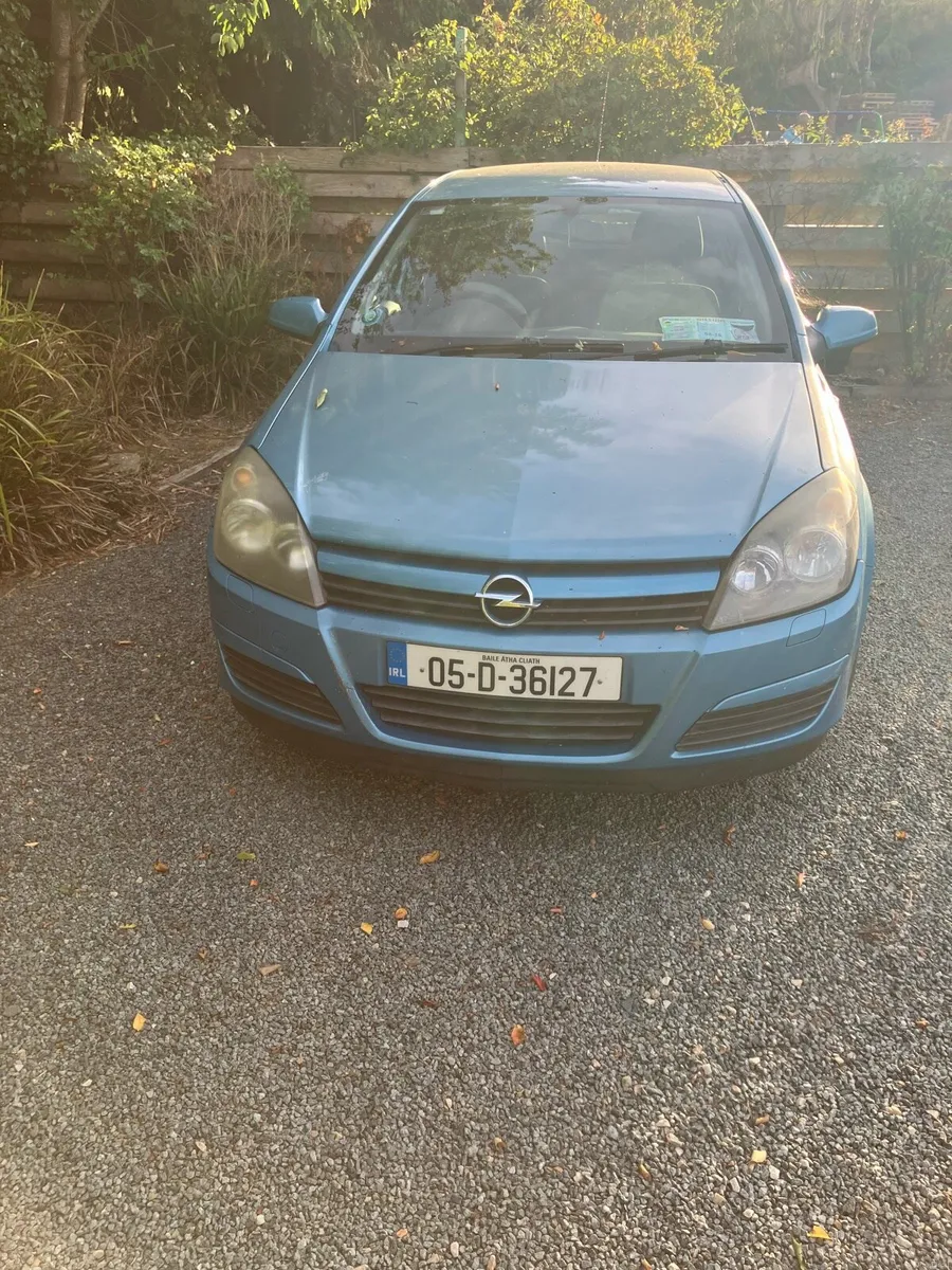 Opel Astra NCT 07/27 & TAX 09/26 - Image 1