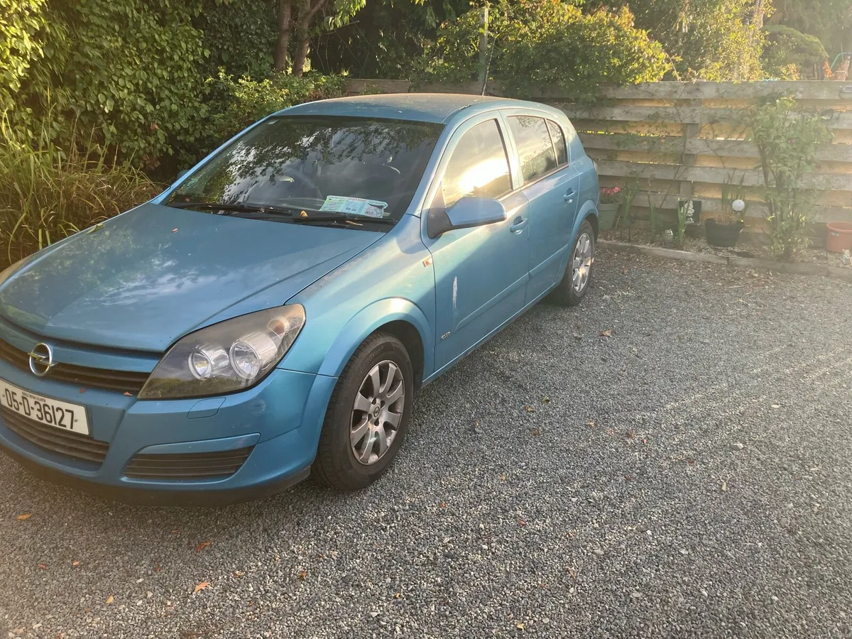 Opel Astra NCT 07/27 & TAX 09/26 - Image 4