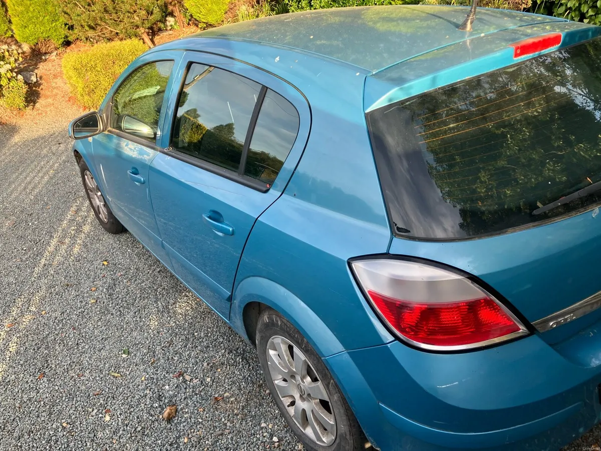 Opel Astra NCT 07/27 & TAX 09/26 - Image 6