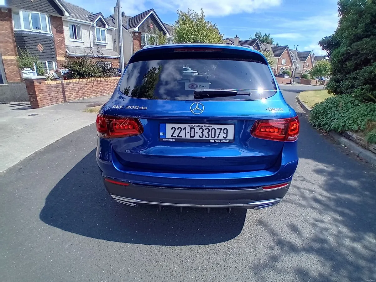 Mercedes-Benz GLC 2022 - Image 5