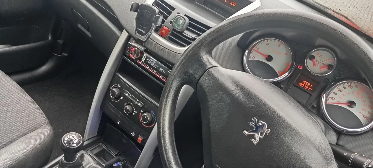 Peugeot 207 1.4 diesel 2012 - Image 6