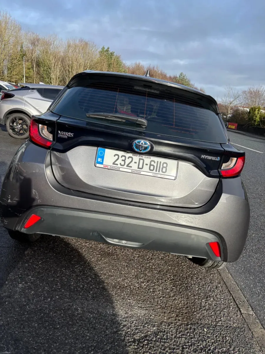 2023 Toyota Yaris Luna 1.5 Hybrid Automatic - Image 6