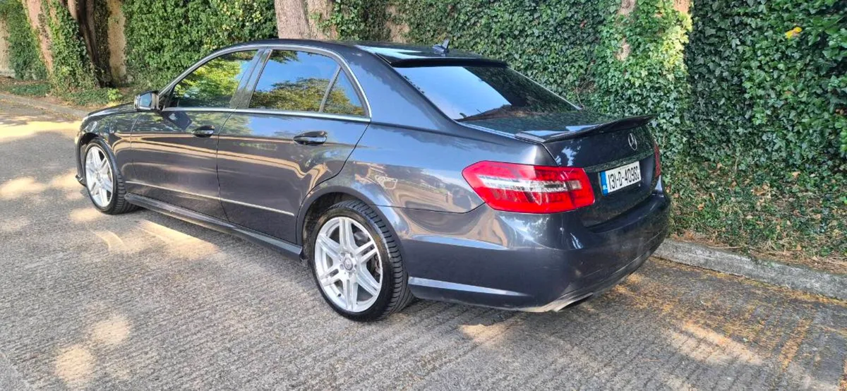 MERCEDES BENZ E220D 2013 NEW NCT - Image 3