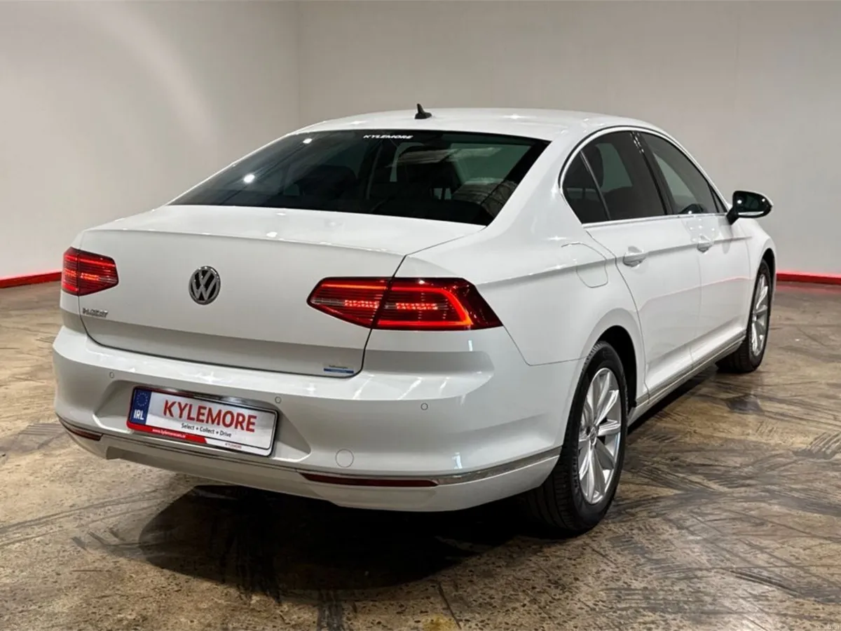 Volkswagen Passat 1.4 TSI ELEGENCE LINE AUTOMATIC - Image 3