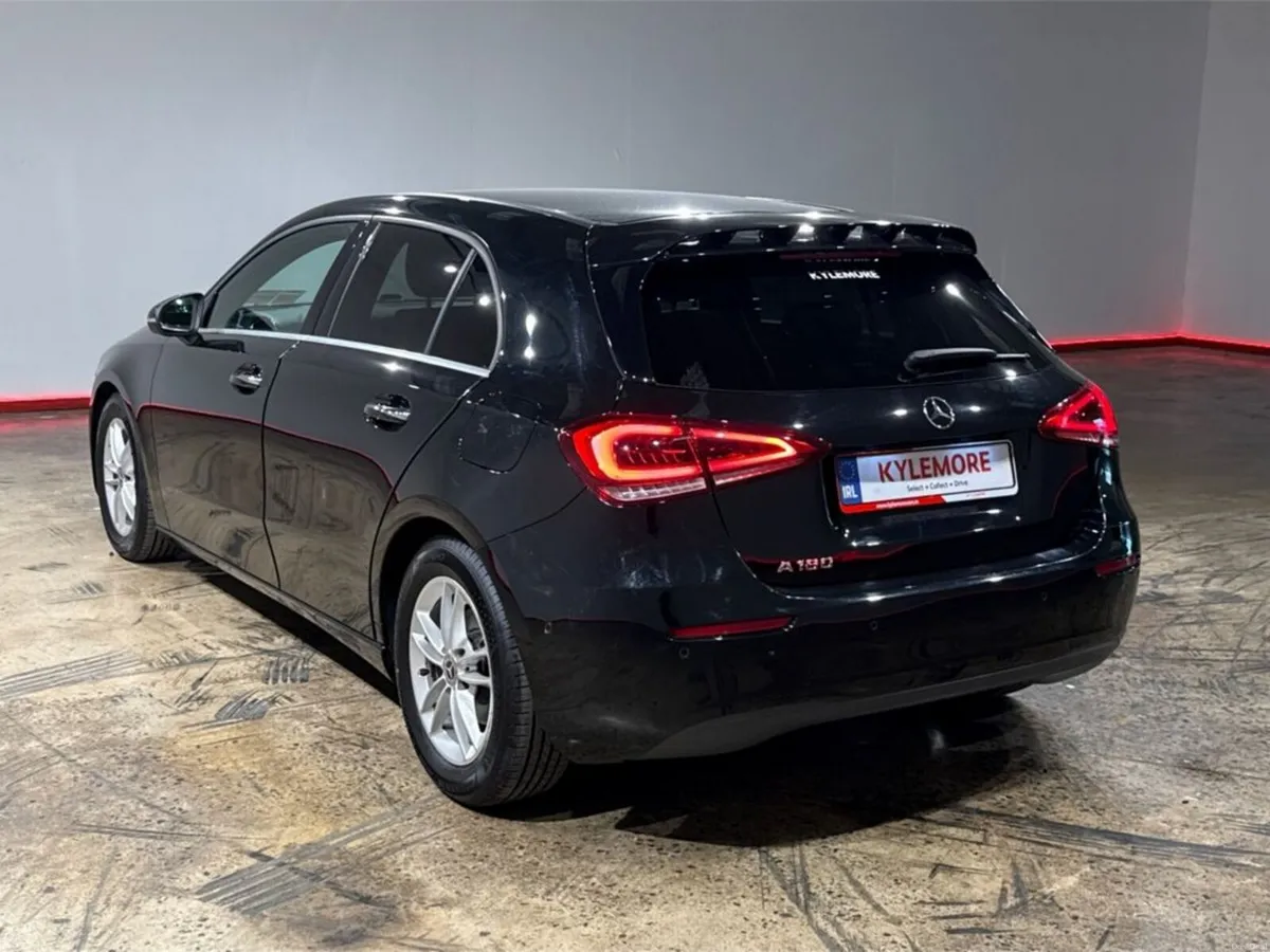 Mercedes-Benz A-Class 1.3 AUTOMATIC A180 STYLE EDI - Image 5