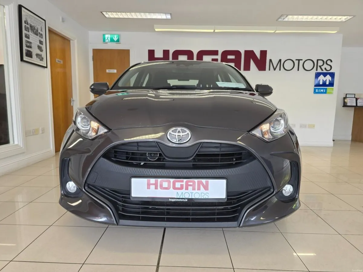 Toyota Yaris 1.0 Luna New Generation - Image 2