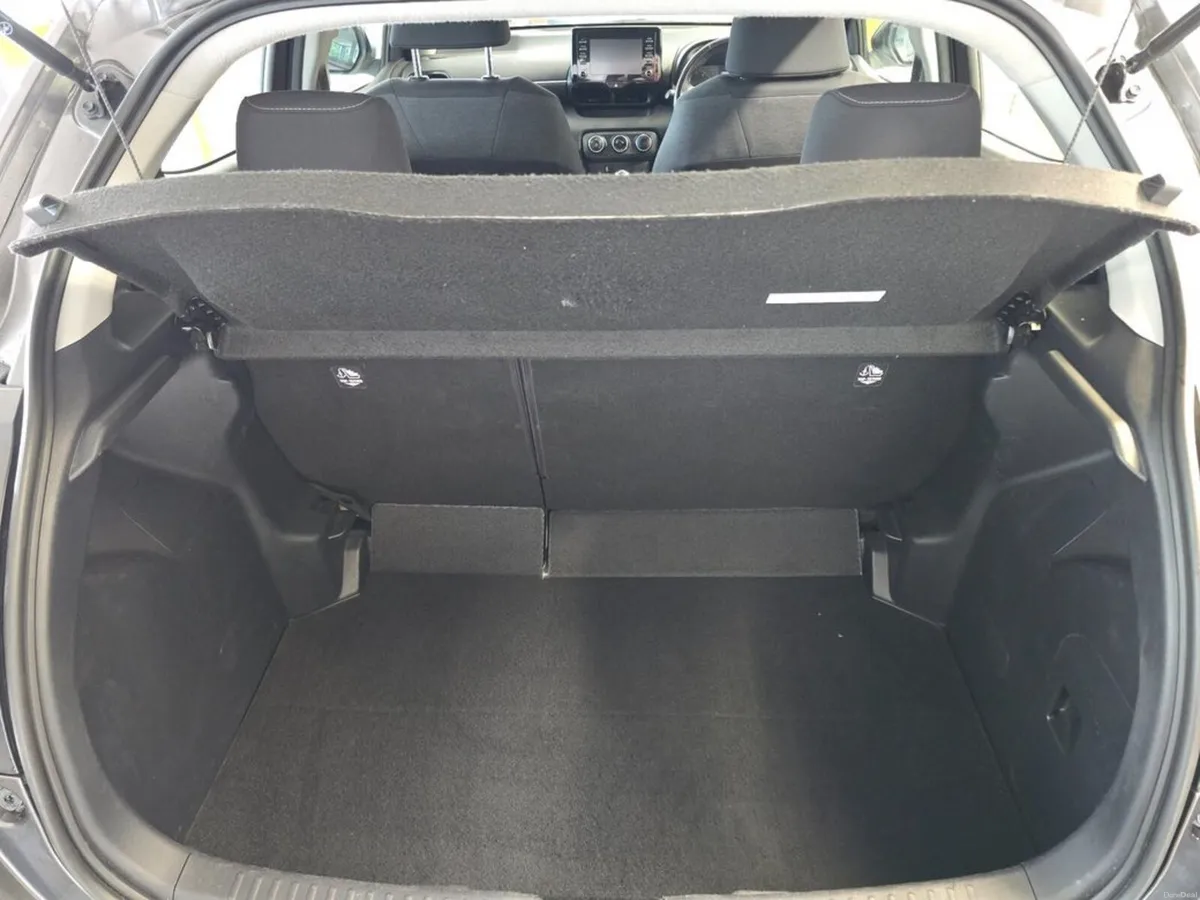 Toyota Yaris 1.0 Luna New Generation - Image 6