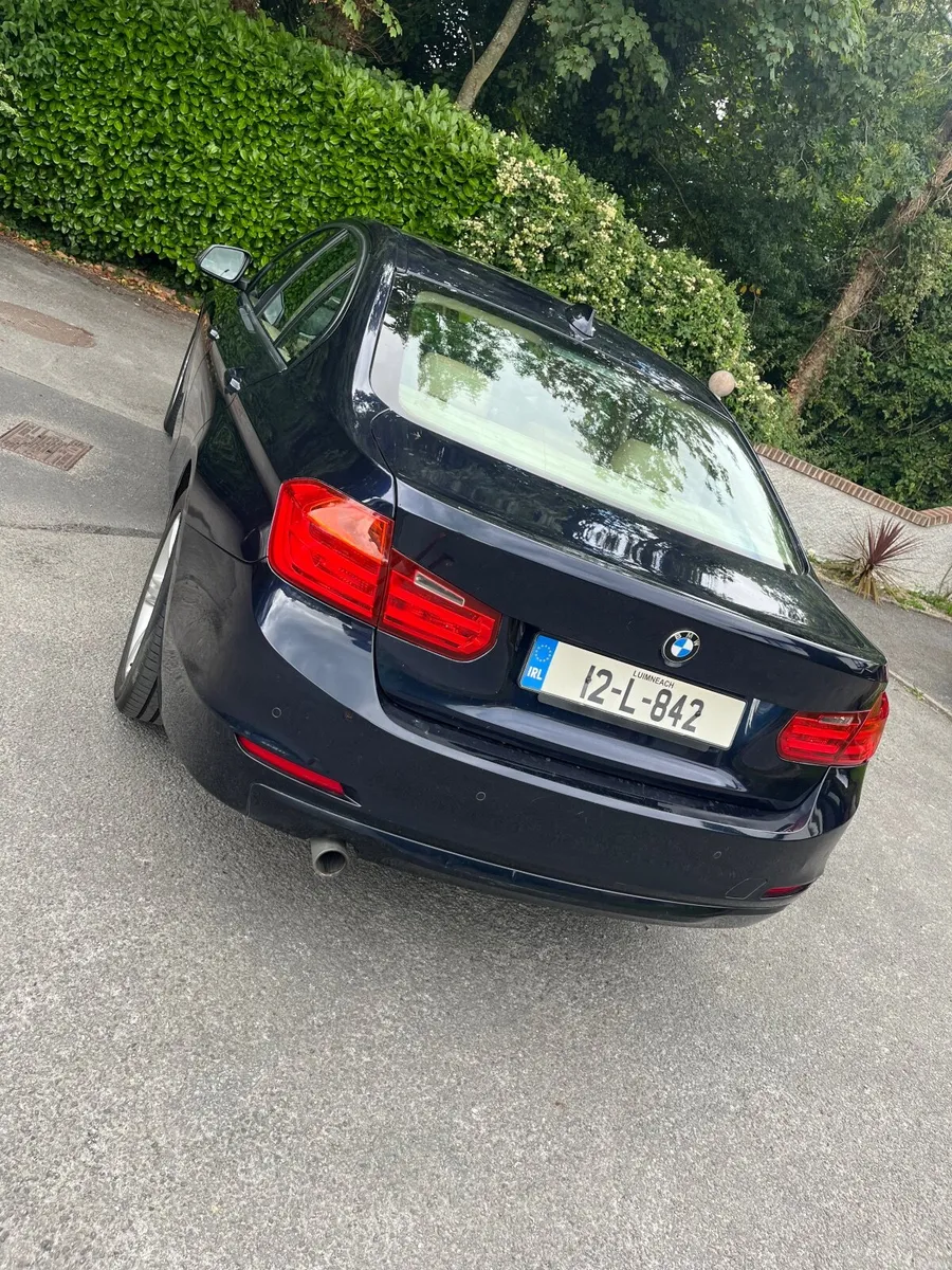BMW 3-Series 2012 - Image 6