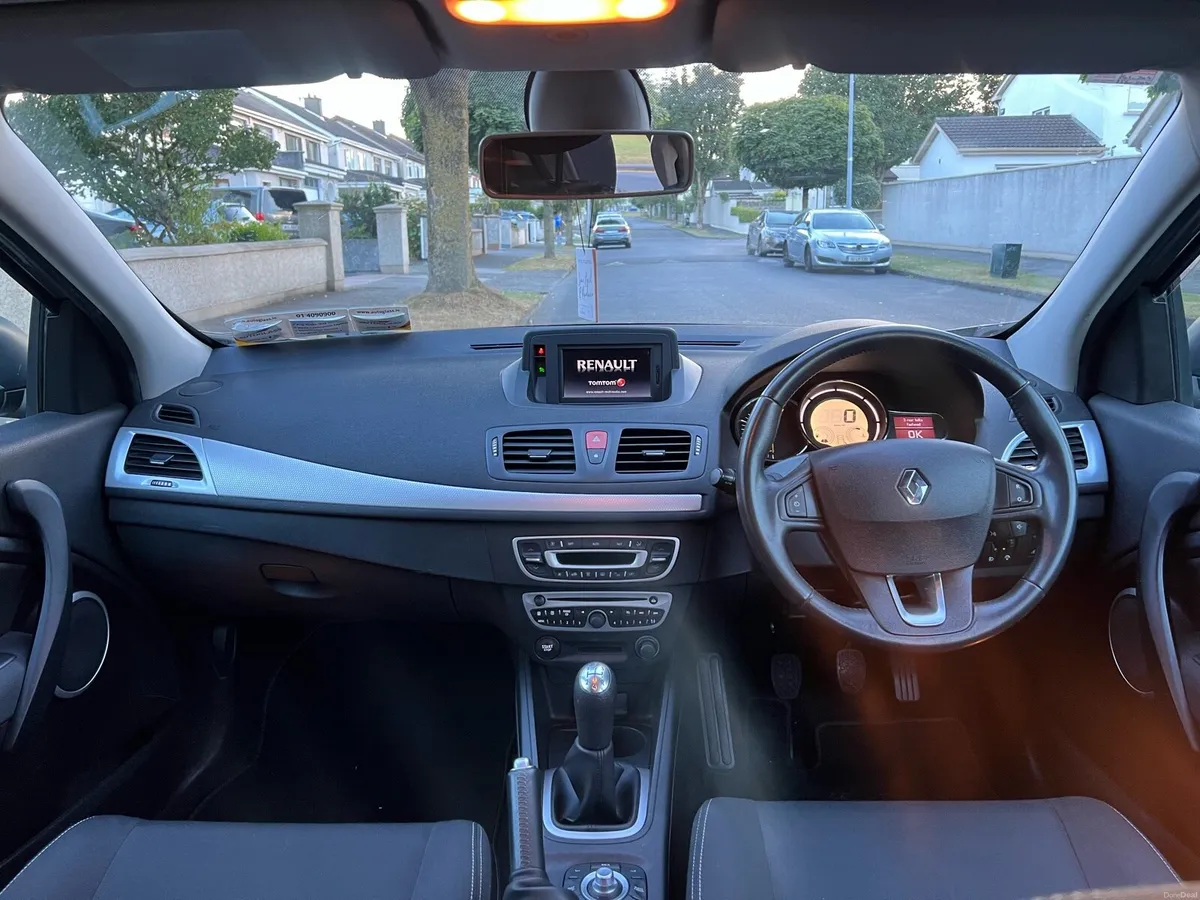 Renault Megane LOW KMS TOMTOM - Image 5