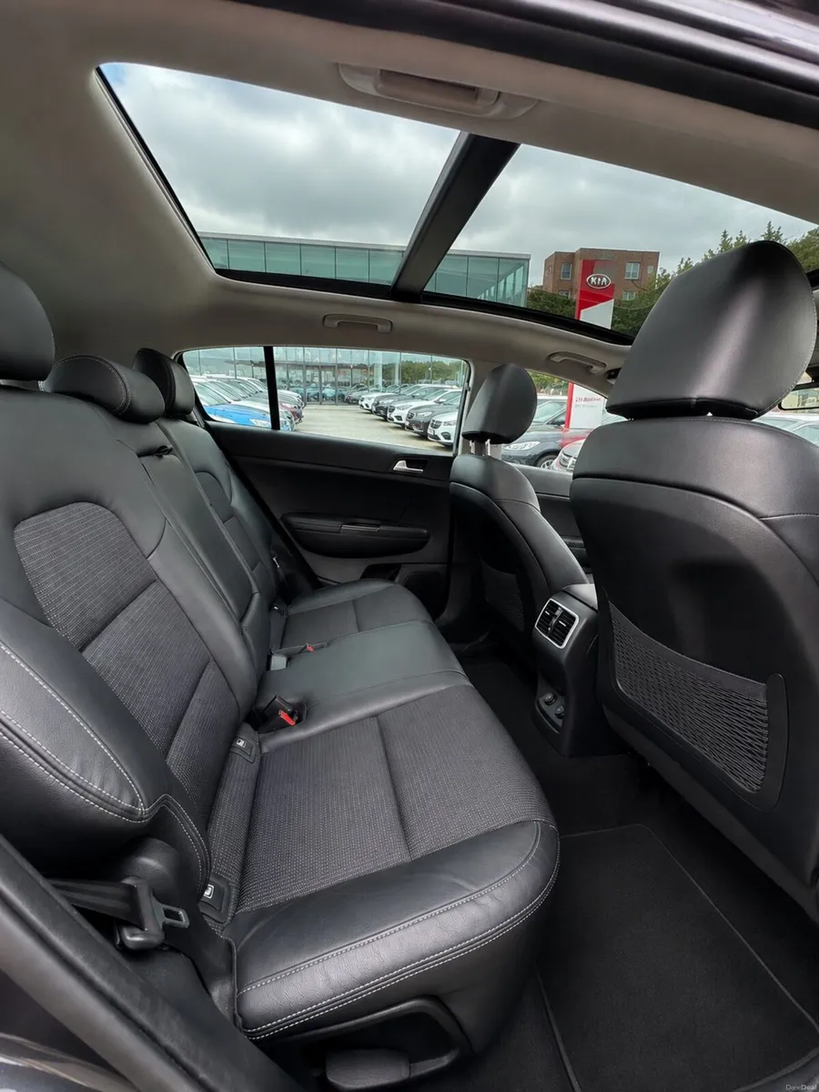 Kia Sportage 4X4 EXS AUTO - HIGH SPEC - Image 6