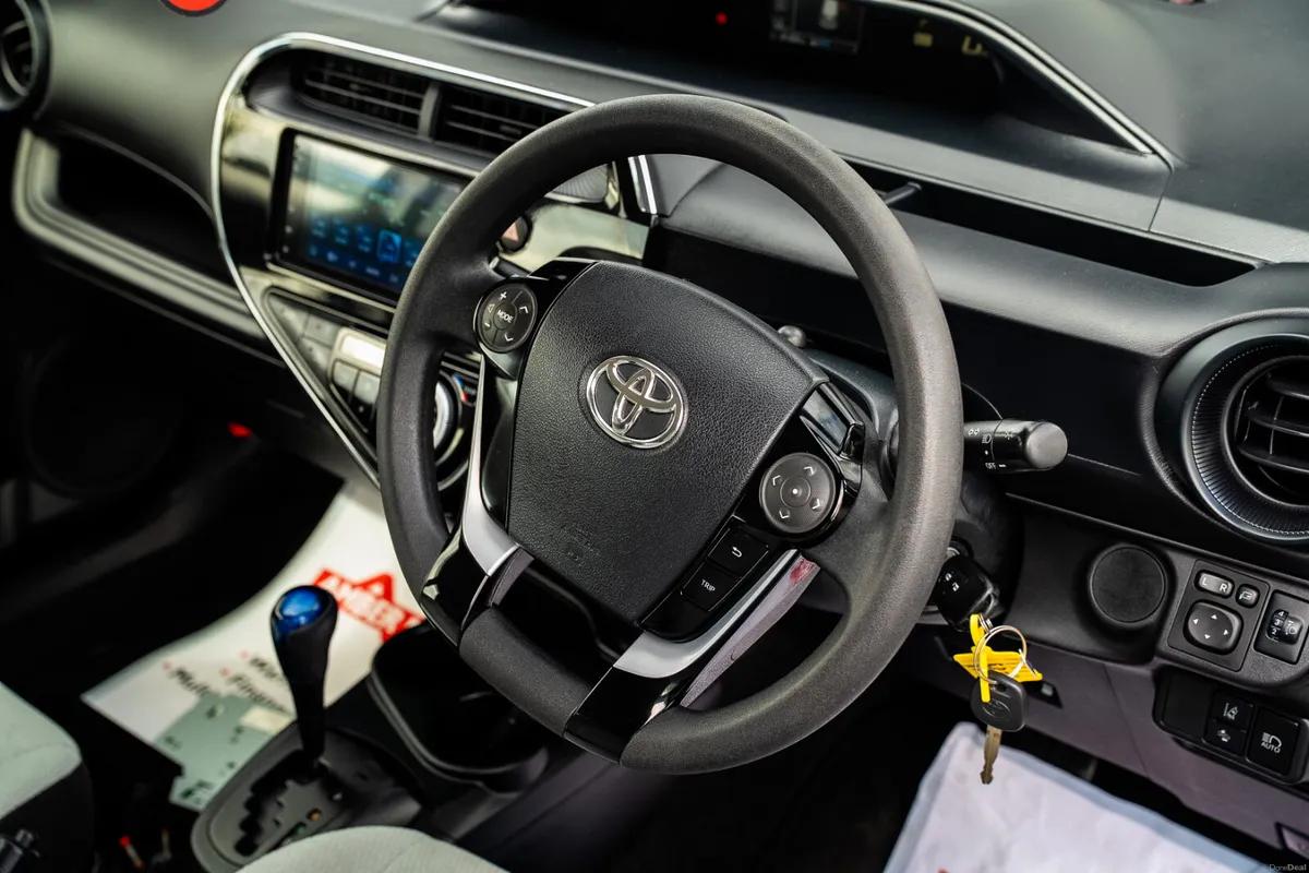 2021  TOYOTA AQUA AUTO - Image 5