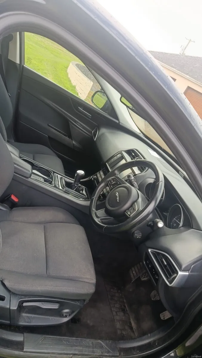 Car - Image 6