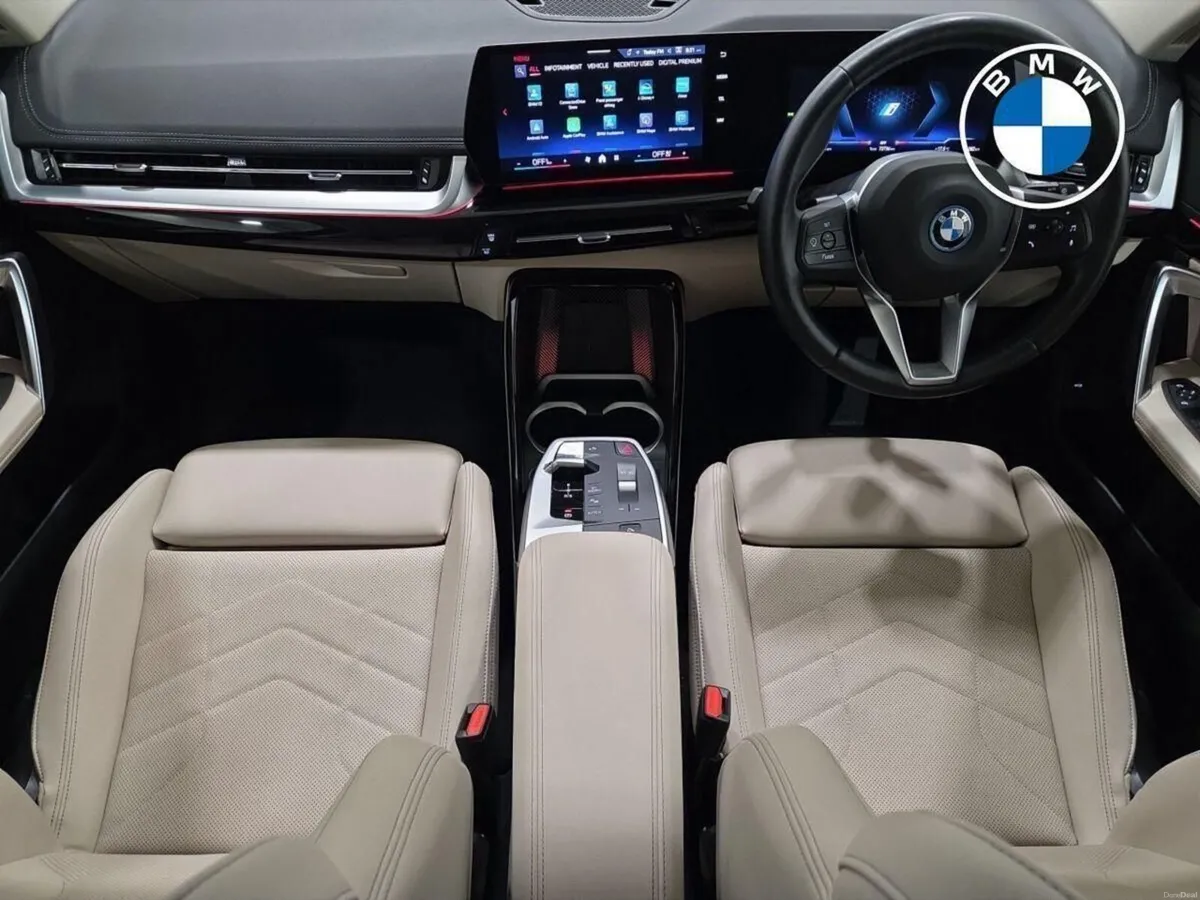 BMW iX1 eDrive20 xLine - Image 4