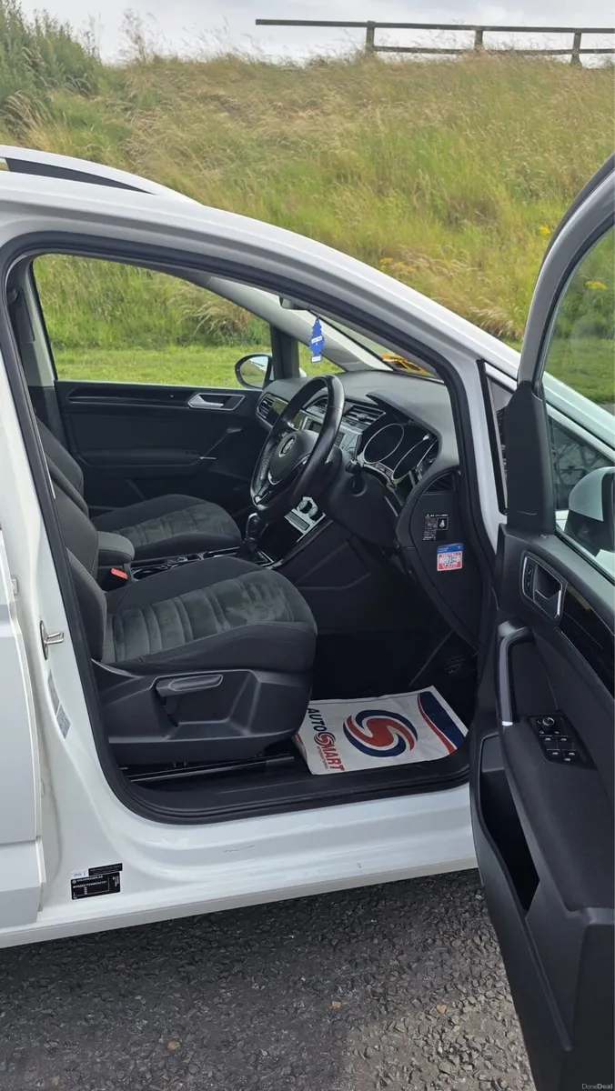 Car - Image 4