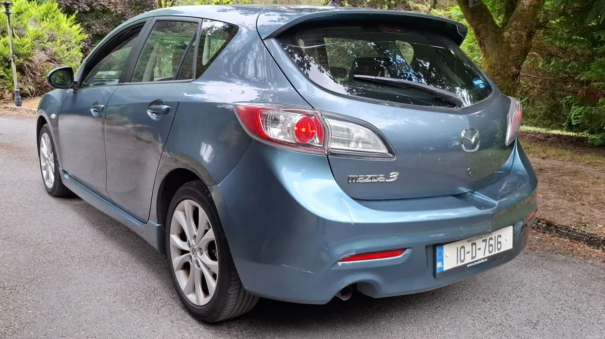 10 Mazda3  SPORT ,1  OWNER ,  LOW KMS - Image 4