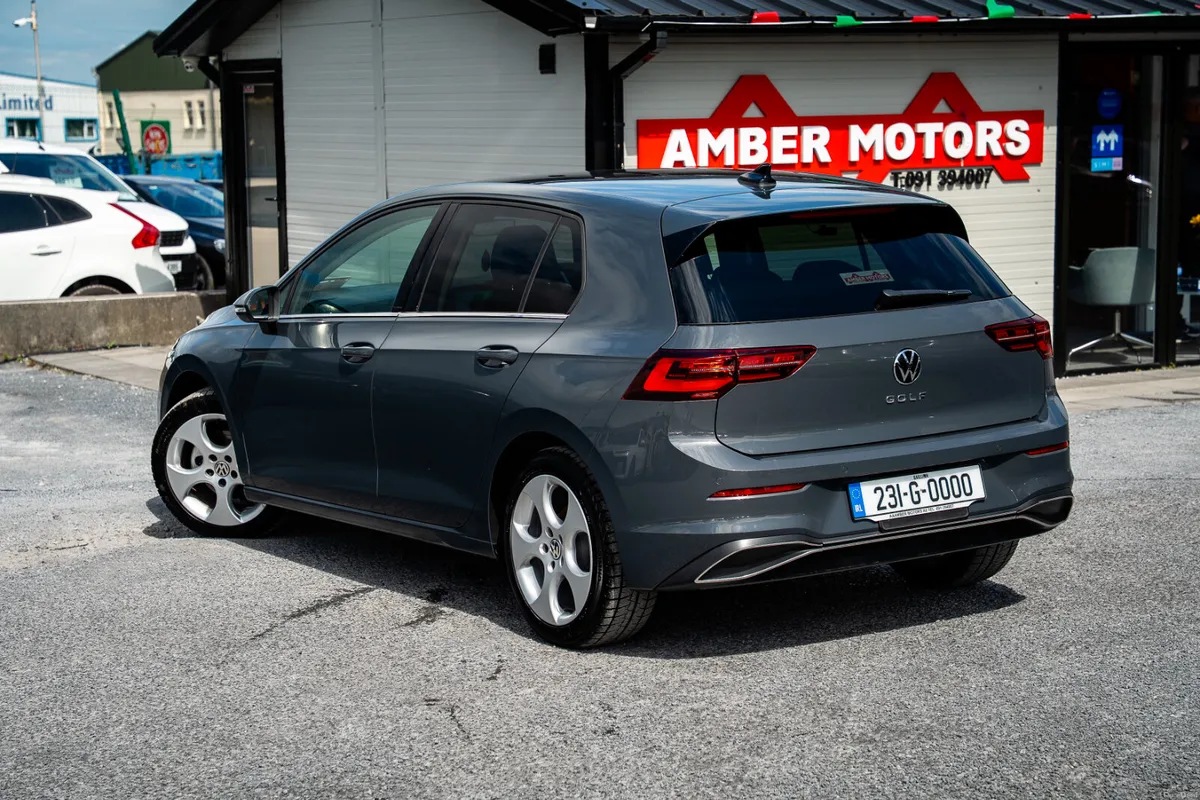 2023 VW GOLF 2.0 L TURBO DIESEL AUTO - Image 3