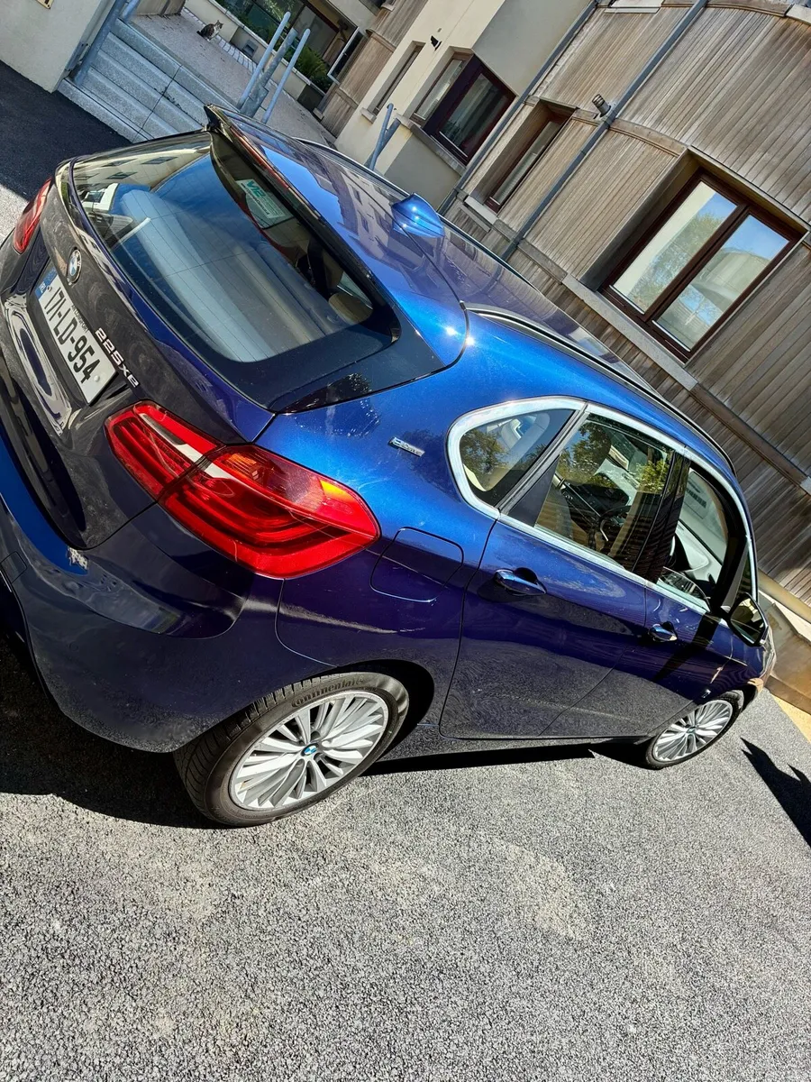 BMW 225XE Hybrid Luxury Trim - Image 4