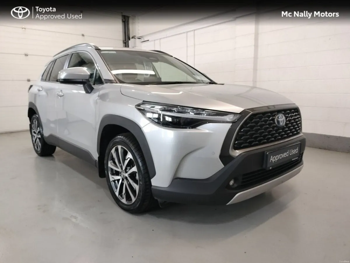 Toyota Corolla Cross 242 SPORT 1.8 HYBRID LOW KMS - Image 1