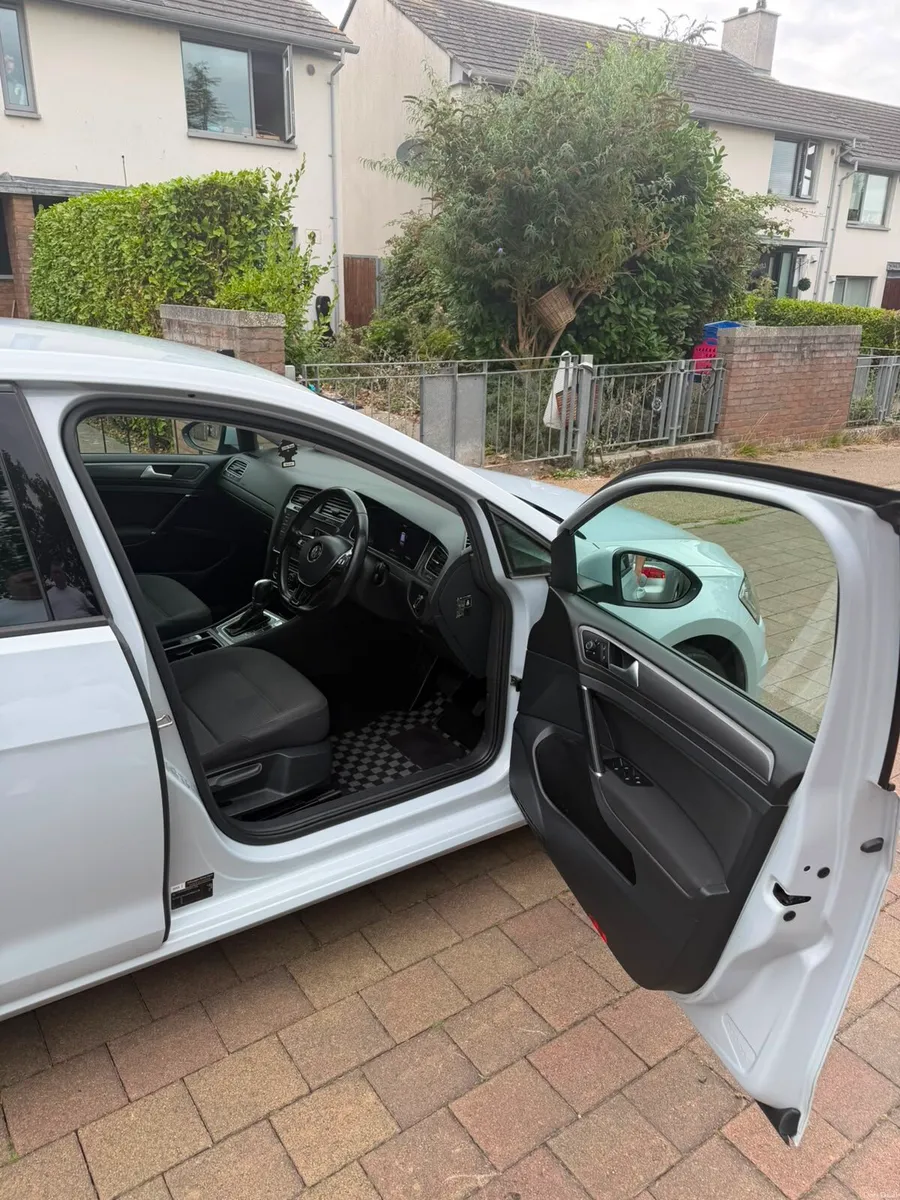 191 Folks Volkswagon Golf 1.2 petrol automatic - Image 5