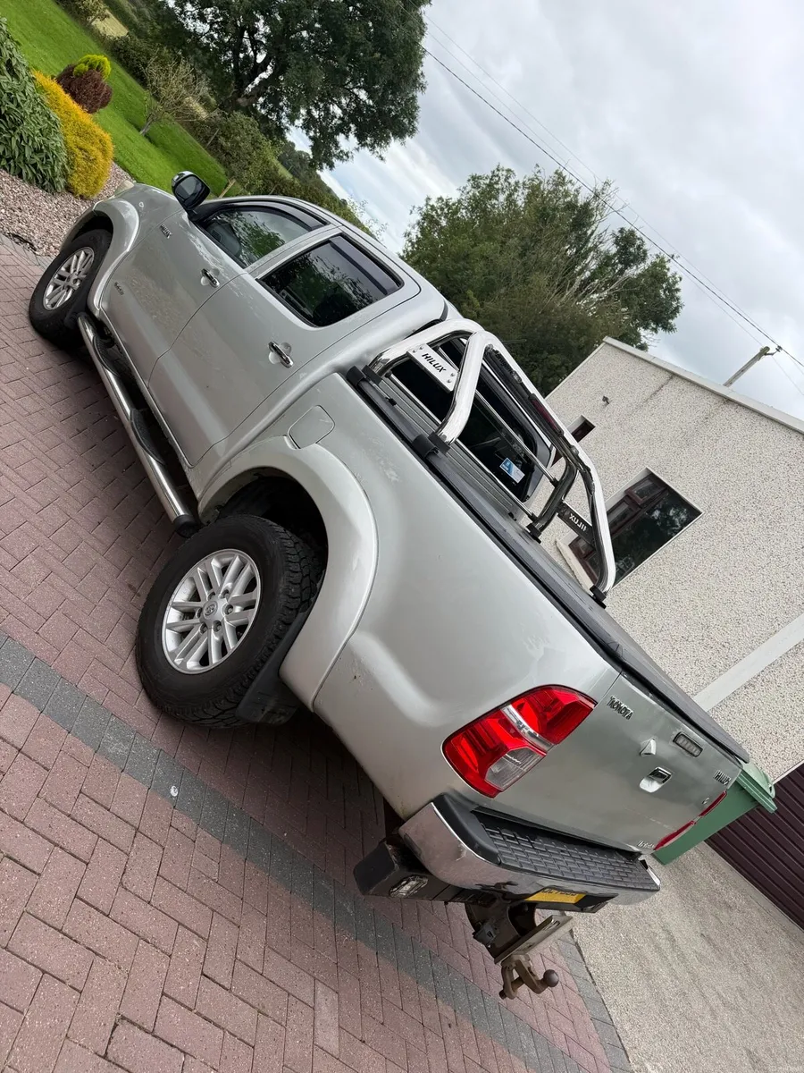 Toyota Hilux - Image 5