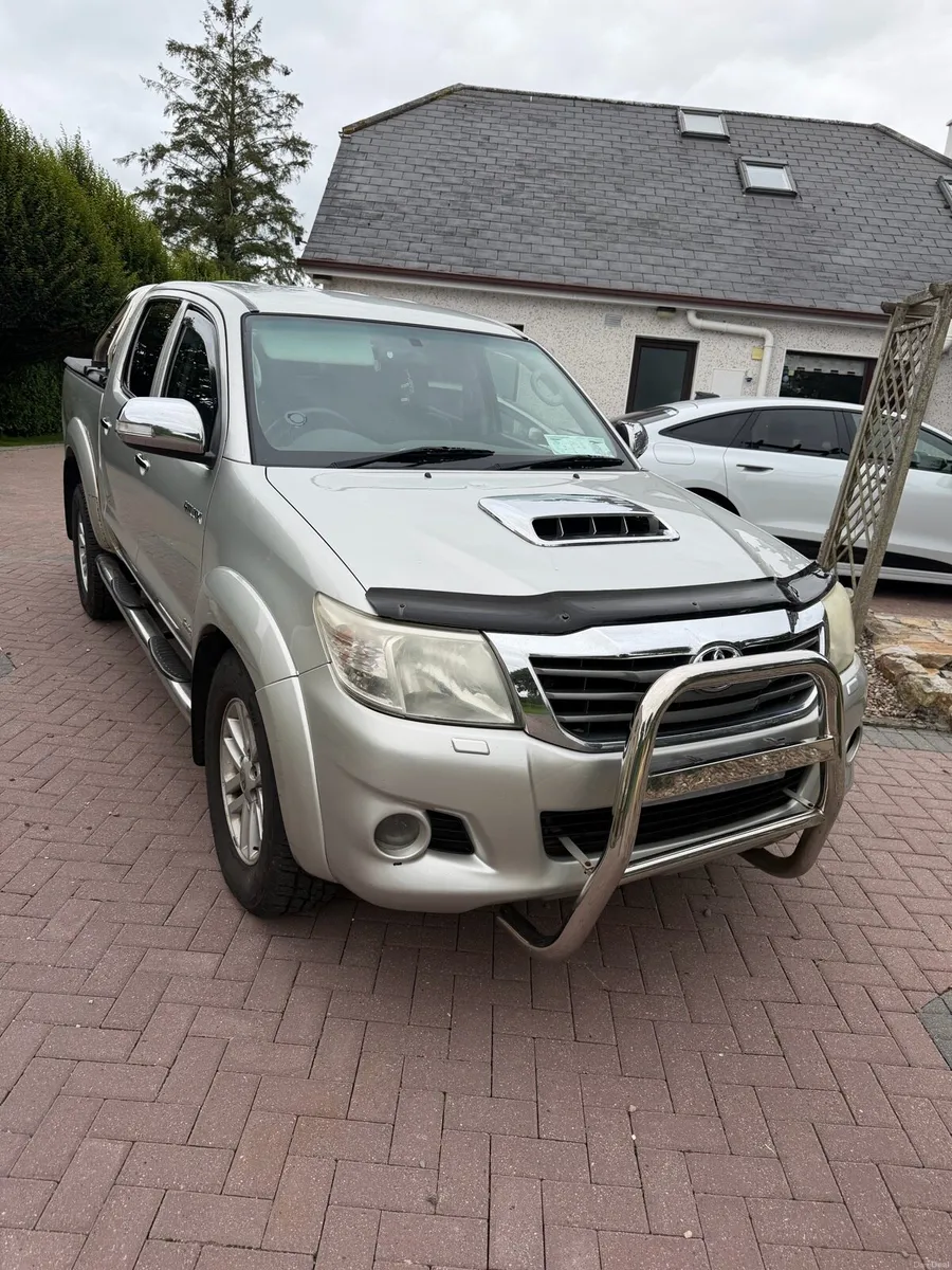 Toyota Hilux - Image 1