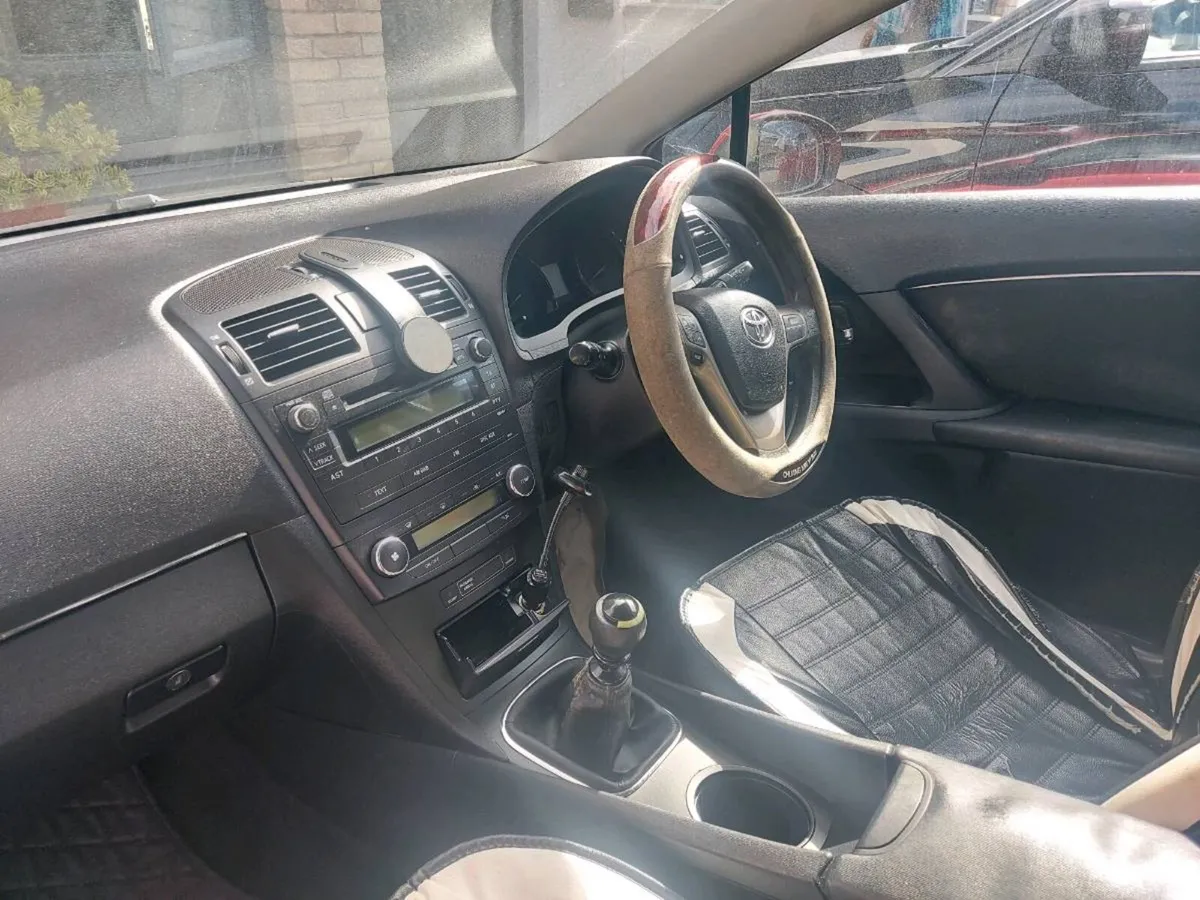 Toyota Avensis 2009 - Image 5