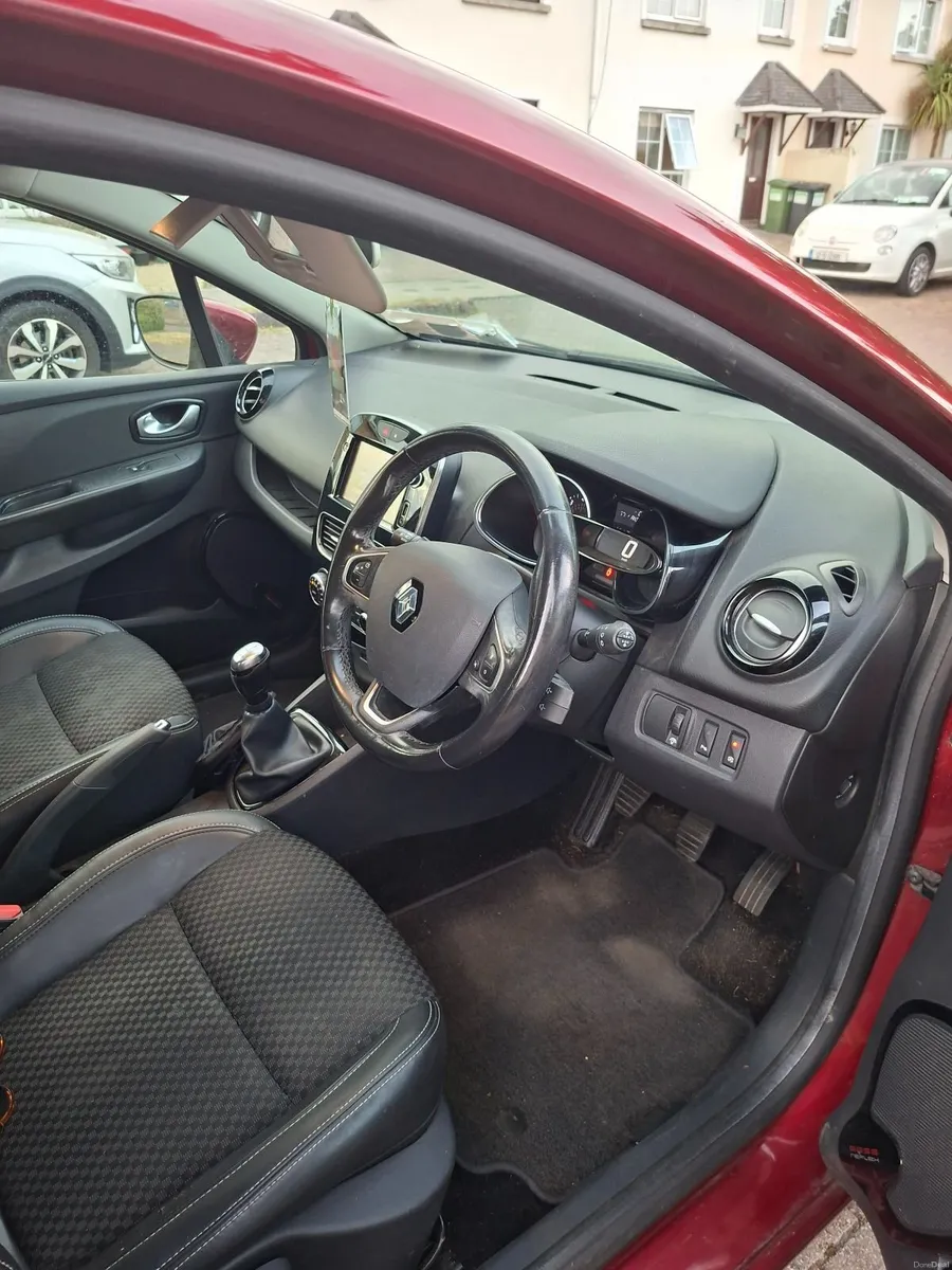 Renault Clio 2017 - Image 4